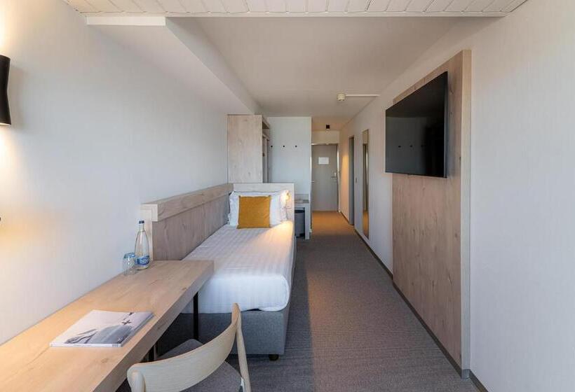 اتاق استاندارد یک نفره, Victoria Hotel & Residence