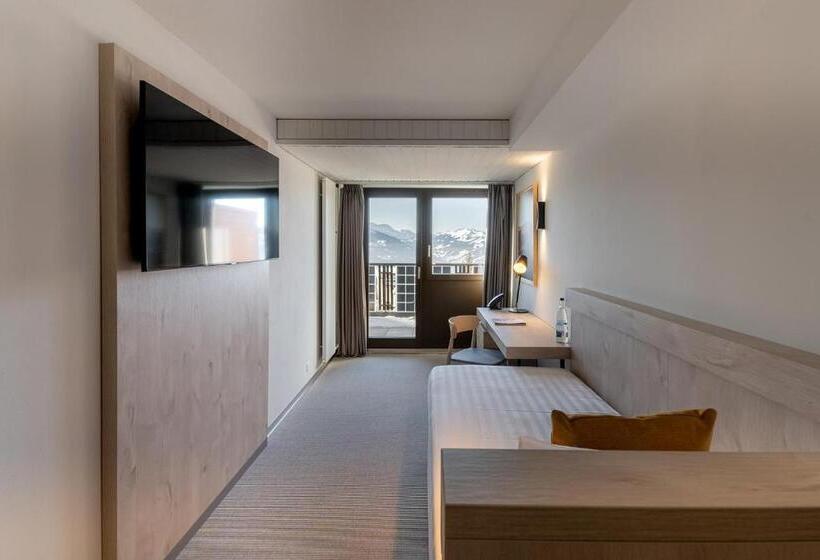 اتاق استاندارد یک نفره, Victoria Hotel & Residence