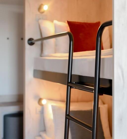 اتاق استاندارد با تخت‌های تاشو, Victoria Hotel & Residence
