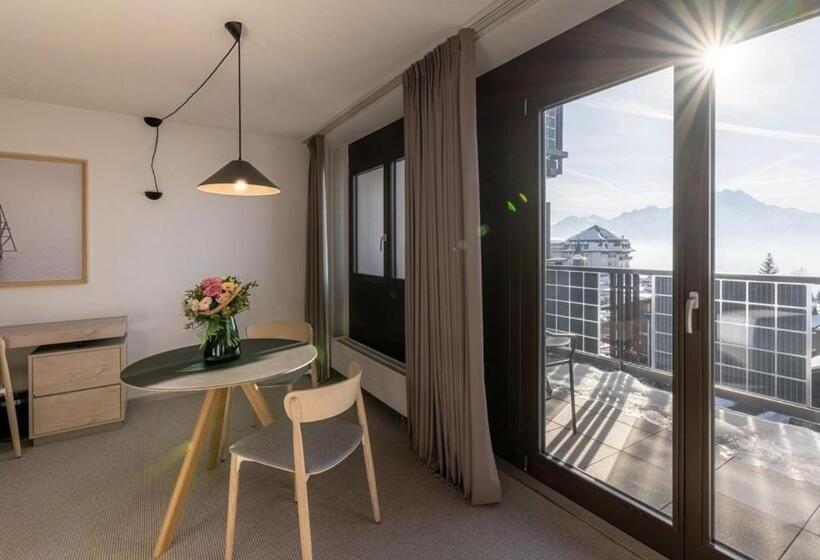 اتاق سوپریور با تخت بزرگ, Victoria Hotel & Residence