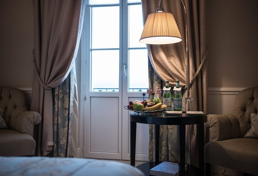 Cameră Deluxe cu Vedere la Lac, Grand Hotel Du Lac   Relais & Châteaux