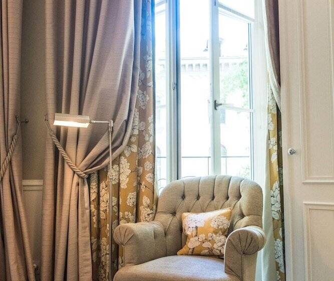 Cameră Deluxe cu Priveliște către Oraș, Grand Hotel Du Lac   Relais & Châteaux