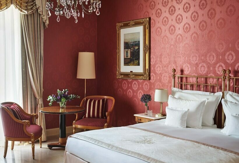 اتاق لوکس با چشم‌انداز دریاچه, Grand Hotel National Luzern