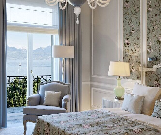 Superior room with lake view, Beaurivage Palace