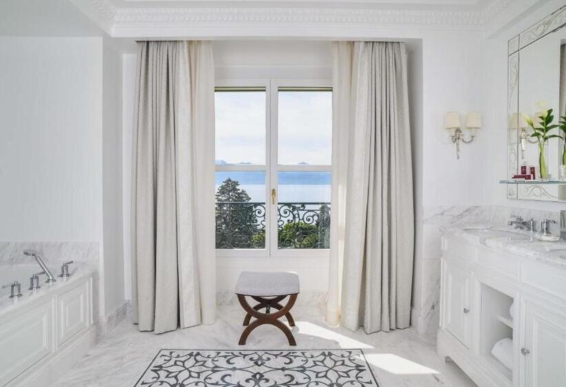 جناح جونيور مطل علي البحيرة, Beaurivage Palace