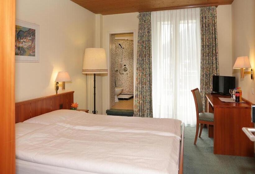 标准间带阳台, Derby   Room Only