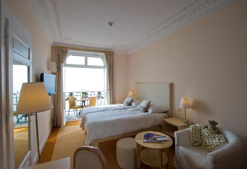 اتاق لوکس با چشم‌انداز دریاچه, Du Grand Lac Excelsior