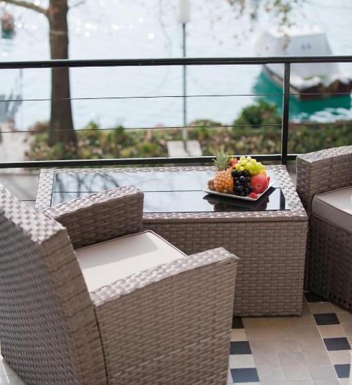 سوییت جونیور, Du Grand Lac Excelsior