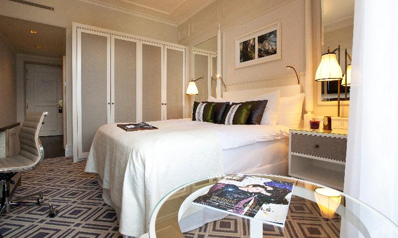 스탠다드 룸 호수 전망, Fairmont Le Montreux Palace