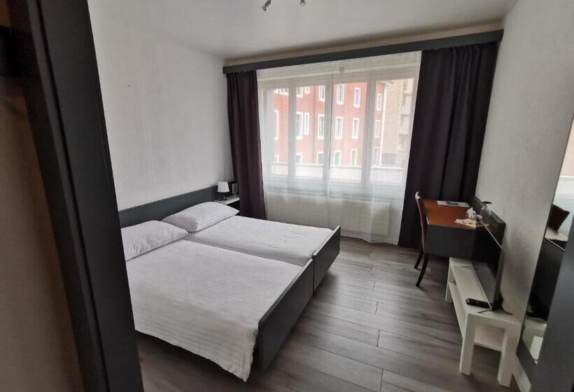 Quarto standard, Fleur De Lys