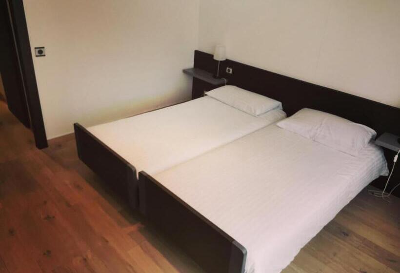 Quarto standard, Fleur De Lys