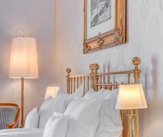 اتاق لوکس با چشم‌انداز دریاچه, Grand Hotel National Luzern