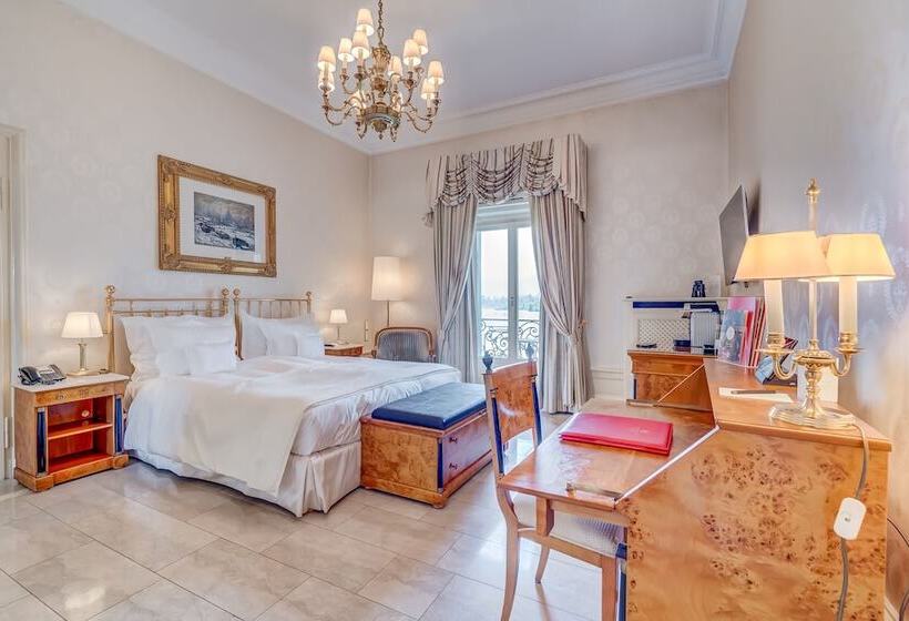 سوییت جونیور با چشم‌انداز دریاچه, Grand Hotel National Luzern
