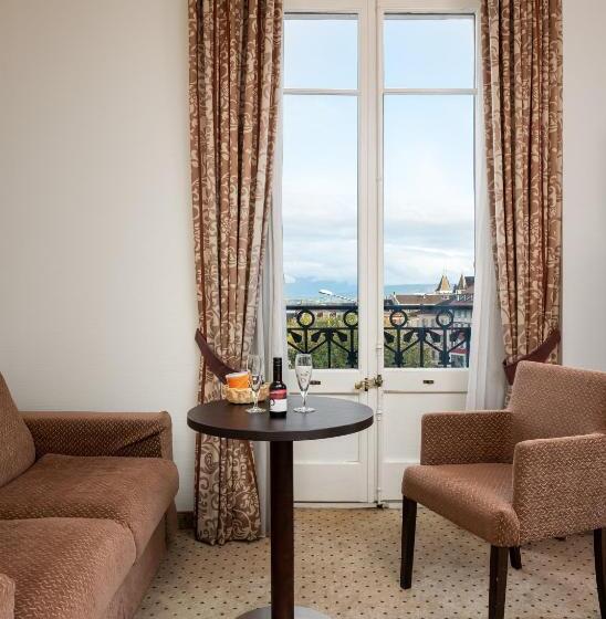 سوییت جونیور, Hôtel Des Alpes