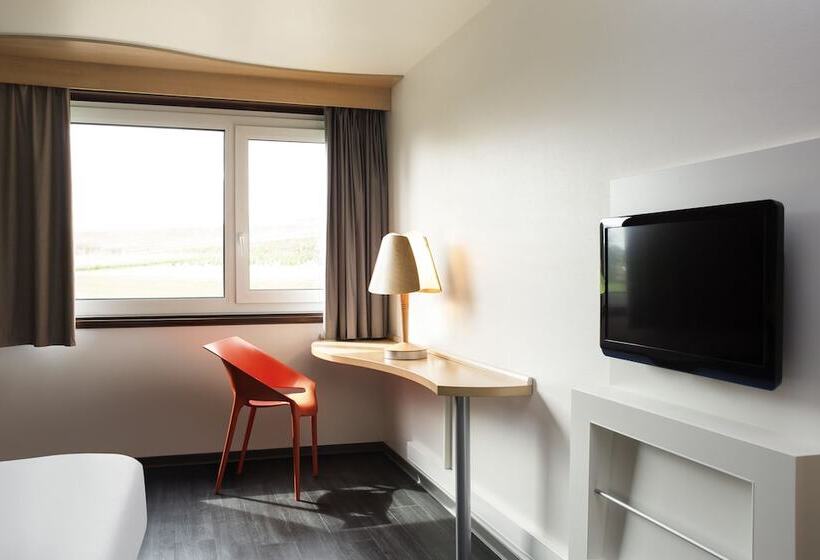 스탠다드 룸, Ibis 3 Lacs Neuchatel