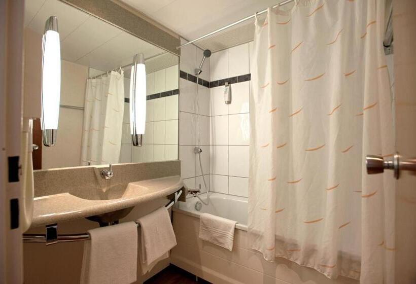 스탠다드 룸, Ibis 3 Lacs Neuchatel