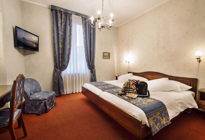 Classic Room, International Au Lac Historic Lakeside