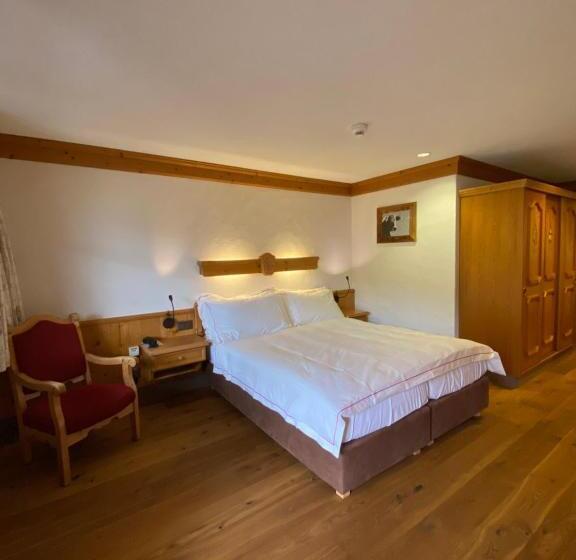Comfort room with balcony, Le Grand Chalet Gstaad