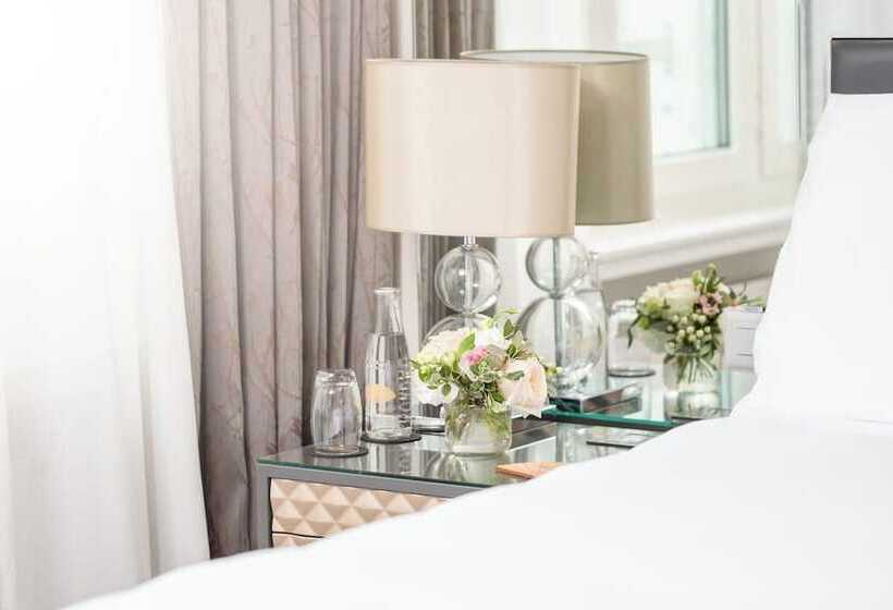 اتاق استاندارد با چشم‌انداز رودخانه, Mandarin Oriental Geneva