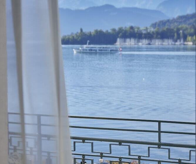 디럭스 룸 호수 전망, Mandarin Oriental Palace, Luzern