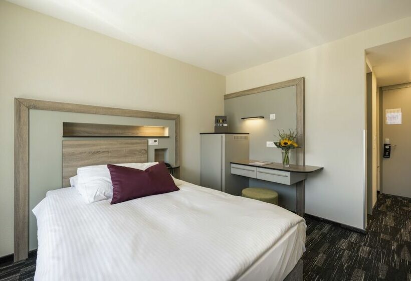 Single Deluxe Room, Metropole Swiss Quality