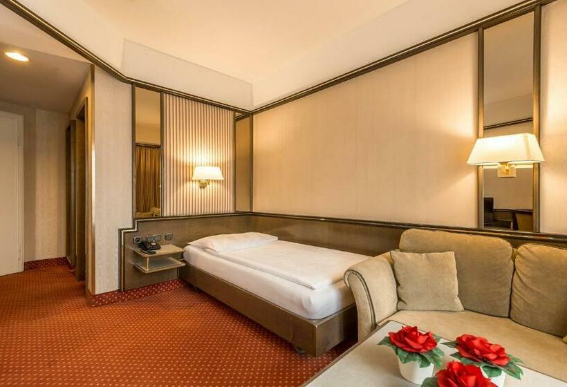 Standard Single Room, Monopol Luzern