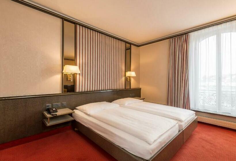 标准间, Monopol Luzern