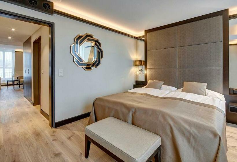 Suite Deluxe, Monopol Luzern