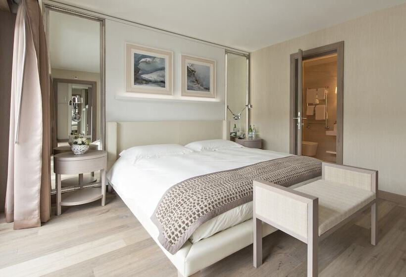 اتاق خانوادگی با تختخواب سفری, Piz St. Moritz