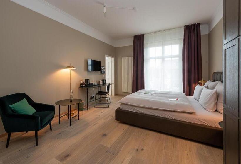 اتاق استاندارد یک نفره, Schweizerhof Lenzerheide