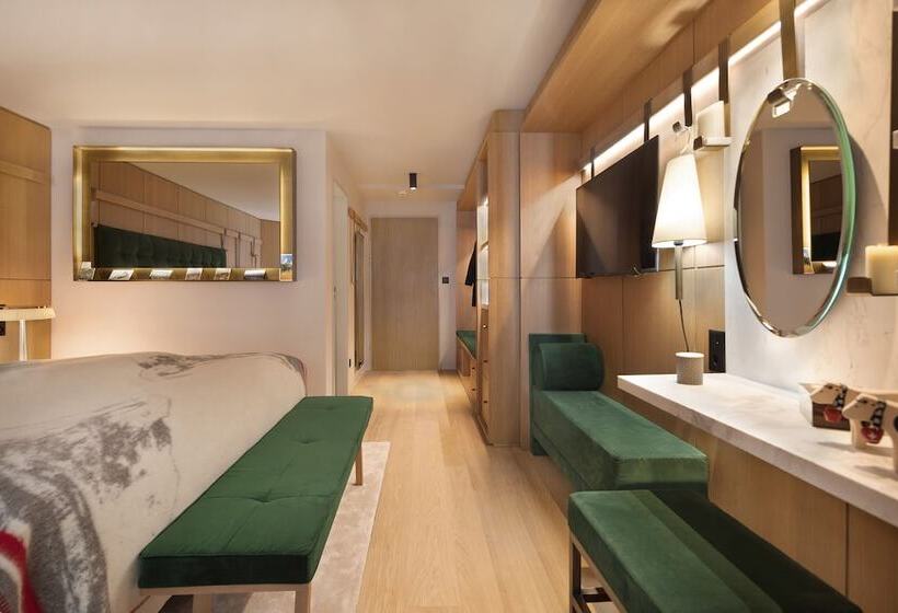 اتاق استاندارد, Schweizerhof Zermatt   A Small Luxury