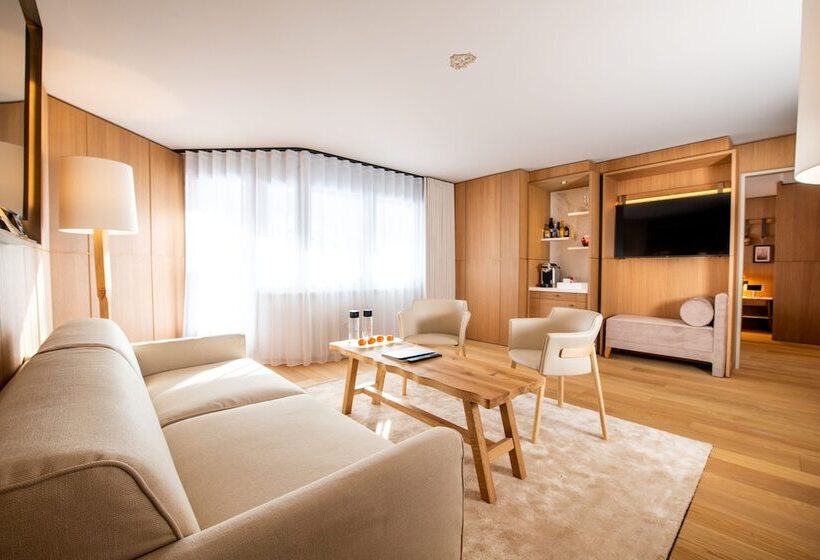 سوییت خانوادگی, Schweizerhof Zermatt   A Small Luxury