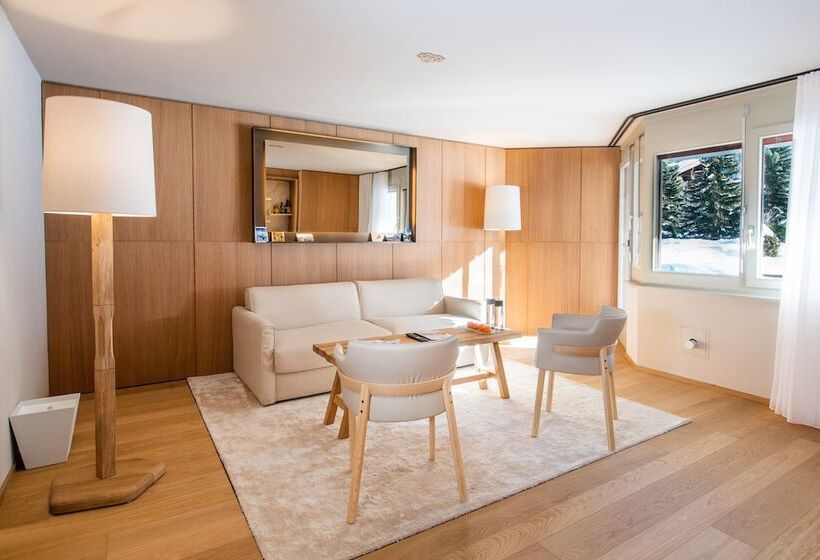 سوییت خانوادگی, Schweizerhof Zermatt   A Small Luxury