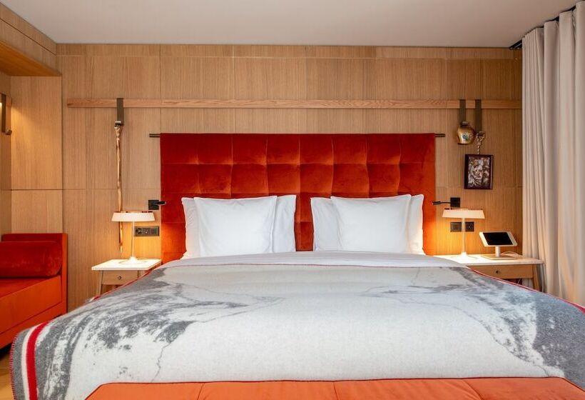 سوییت خانوادگی, Schweizerhof Zermatt   A Small Luxury