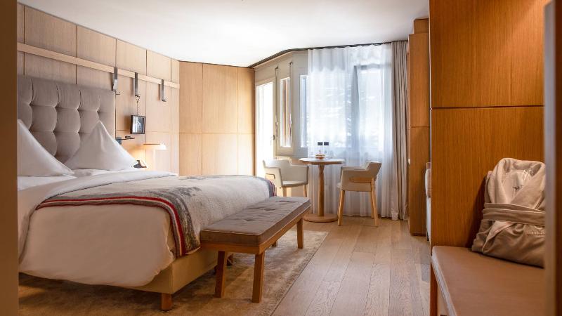 اتاق استاندارد, Schweizerhof Zermatt   A Small Luxury