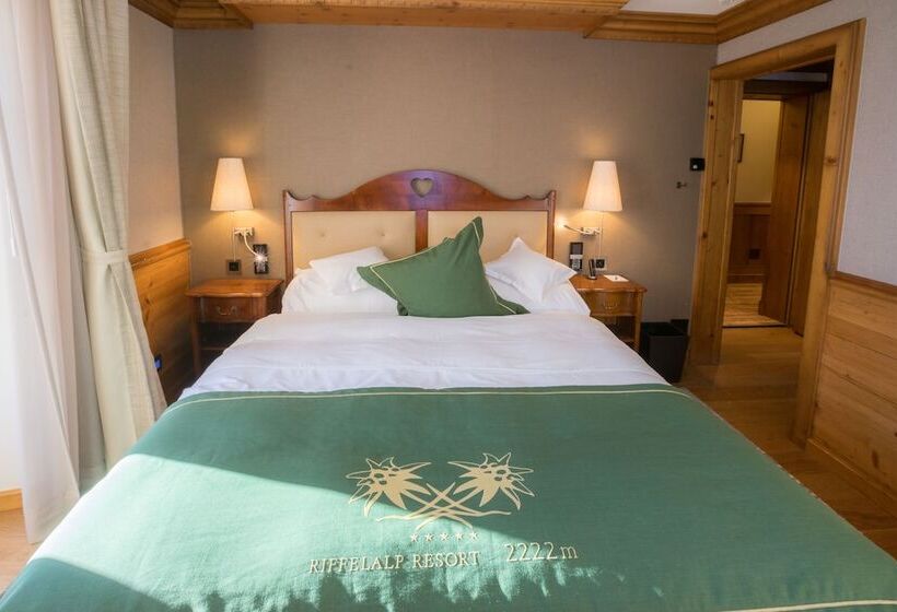 Classic Room, Riffelalp Resort 2222m   Ski In & Ski Out