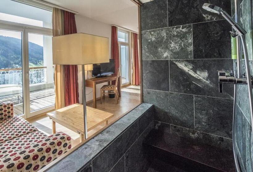 Номер Deluxe, Waldhotel & Spa Davos   For Body & Soul