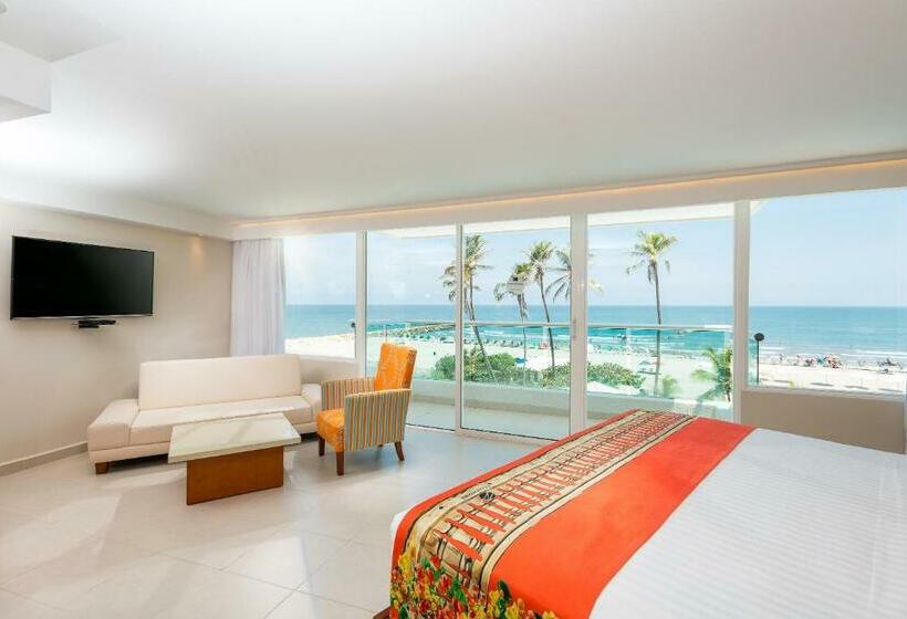 Superior Room, Dann Cartagena