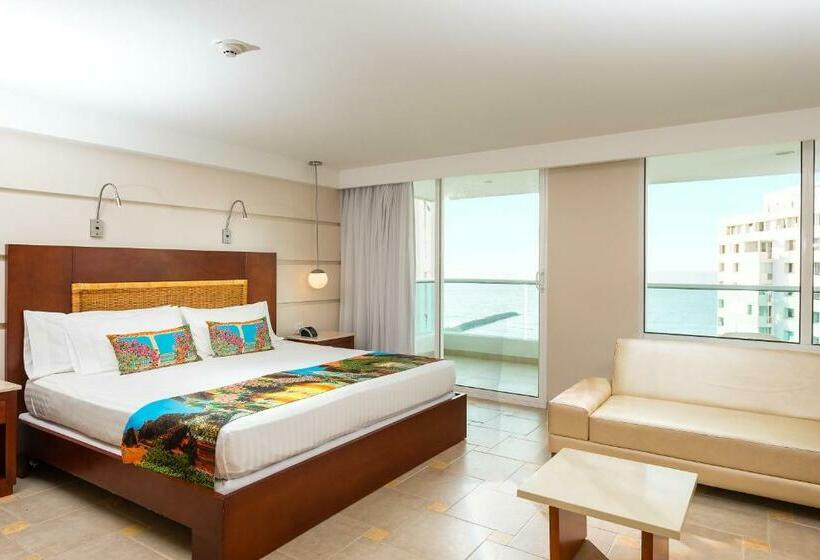 Superior Room, Dann Cartagena