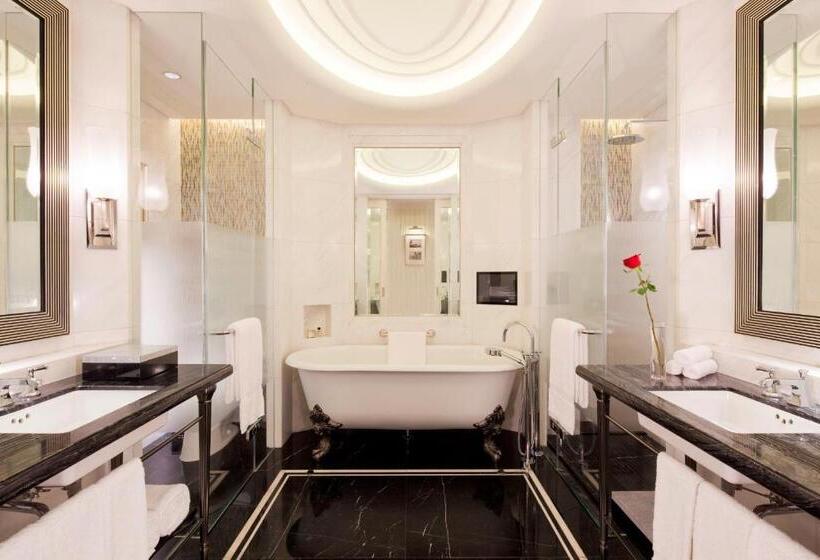 اتاق لوکس با چشم‌انداز شهر, Fairmont Peace Hotel On The Bund