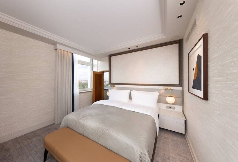 سوییت جونیور, Intercontinental Berlin, An Ihg