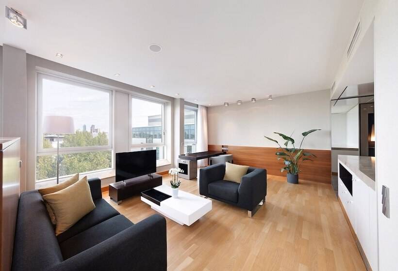 سوییت جونیور, Intercontinental Berlin, An Ihg