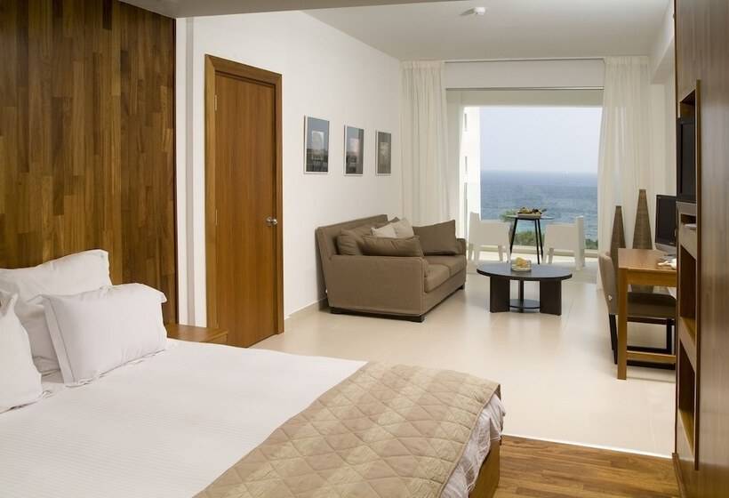 اتاق استاندارد با چشم‌انداز دریا, Napa Mermaid Hotel & Suites