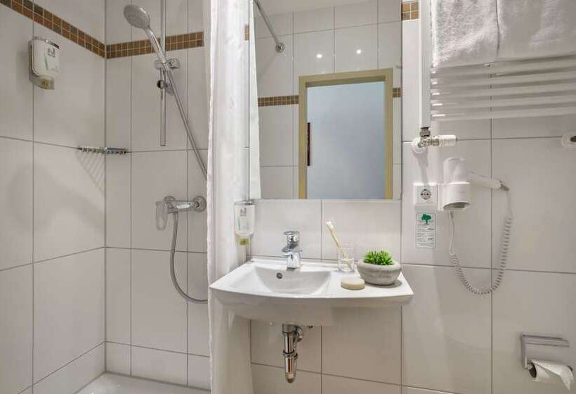 اتاق استاندارد یک نفره, Graf Moltke Hamburg