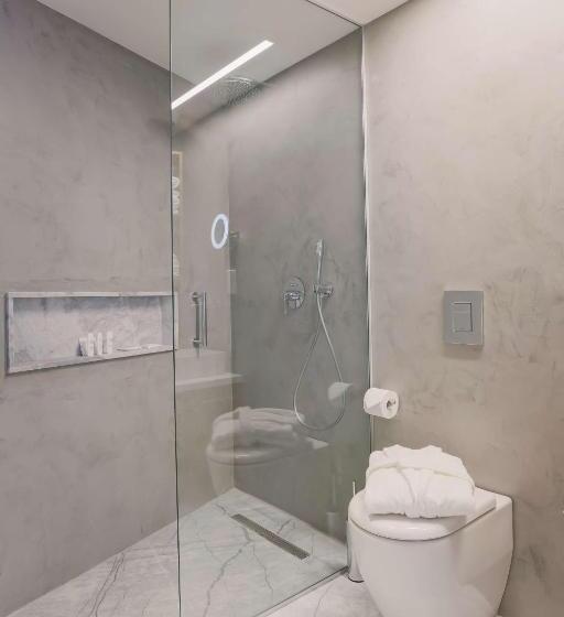 اتاق استاندارد با چشم‌انداز استخر, Radisson Beach Resort Larnaca