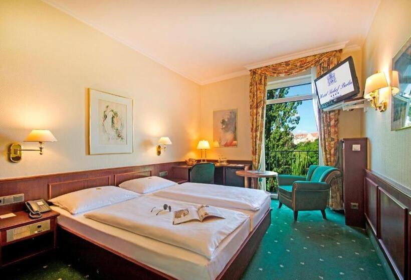 اتاق استاندارد با چشم‌انداز دریاچه, Ringhotel Seehof