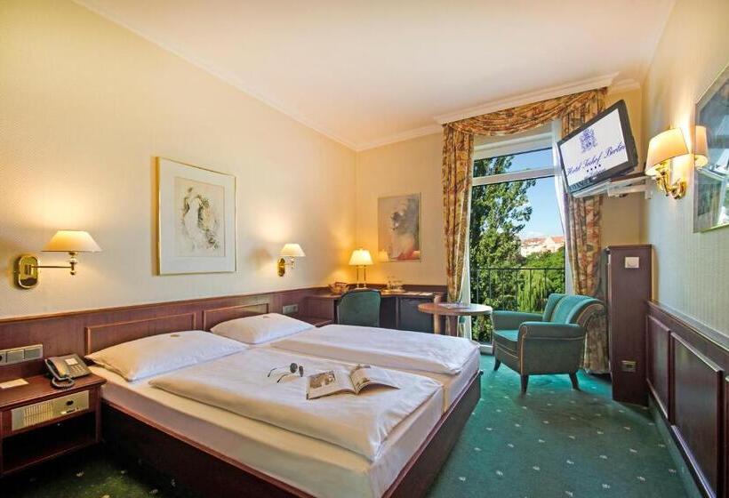 اتاق استاندارد با چشم‌انداز دریاچه, Ringhotel Seehof