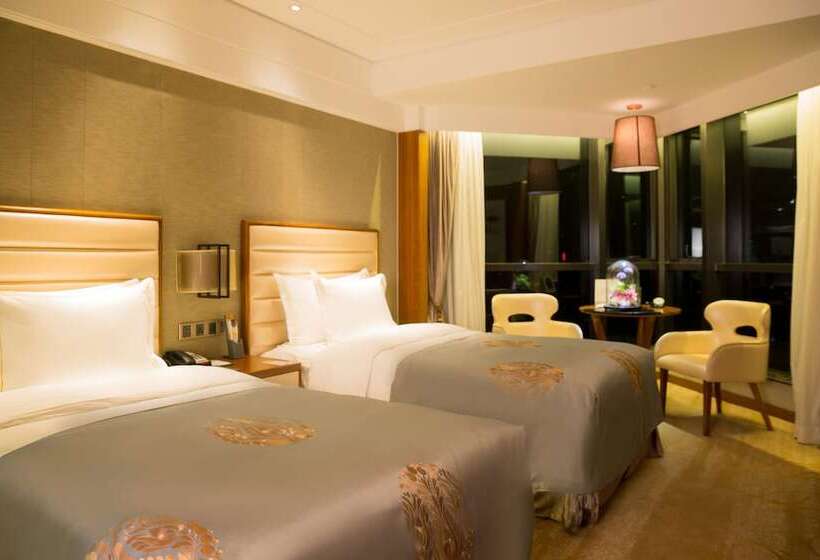 اتاق لوکس, Shantou International
