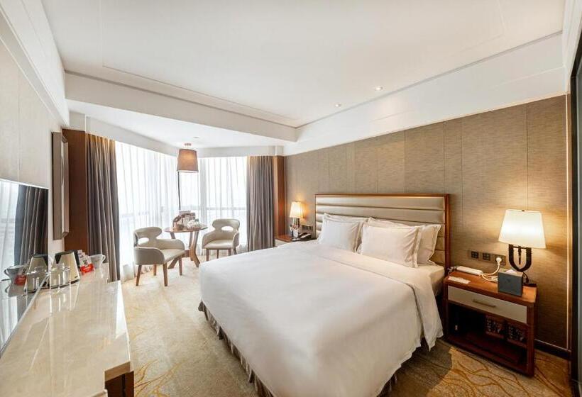 اتاق لوکس, Shantou International