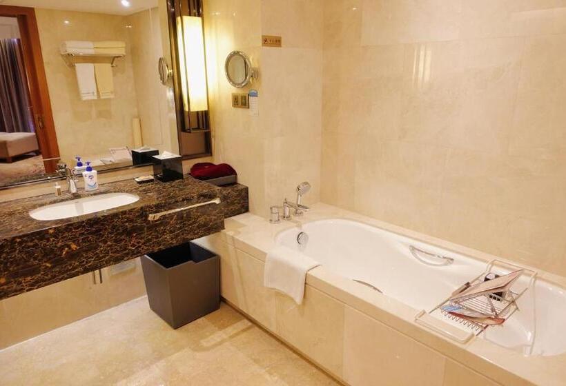 سوییت اجرایی, Shantou International
